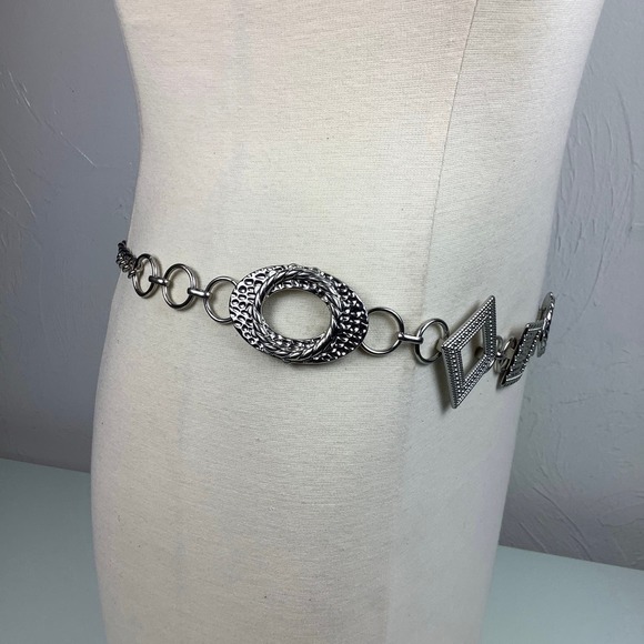 Chico’s Silver Chain Geometric Links Belt Size OSFA Small/X Large EUC main image 2